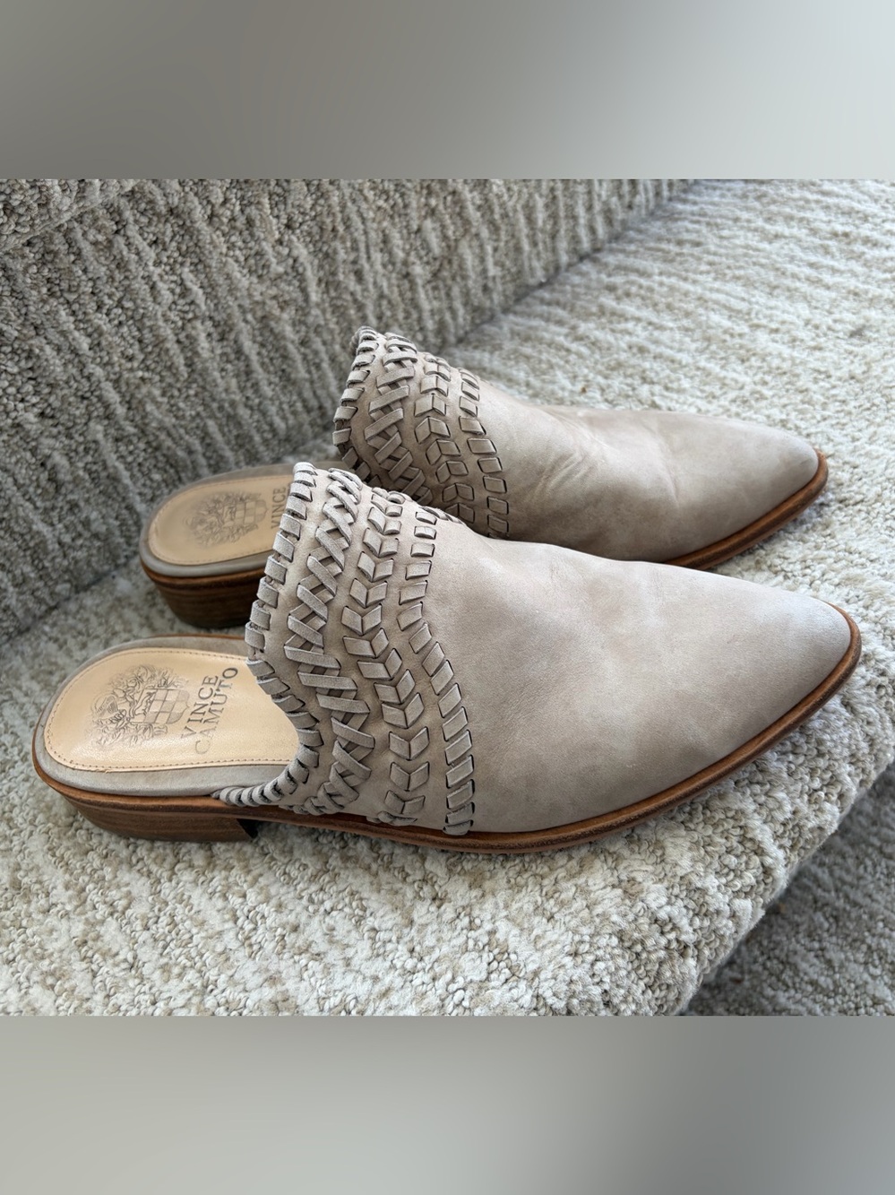 Vince Camuto Sona mules in Taupe. Size 7.5
